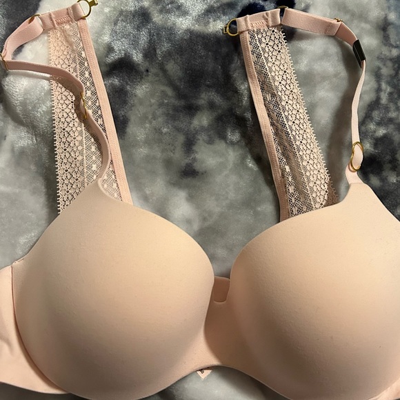 NWT Victoria Secret Cloud bra - Picture 14 of 14